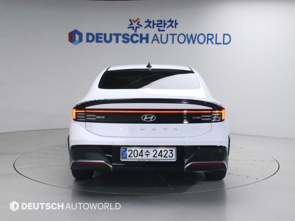 HYUNDAI Sonata - Vista 4