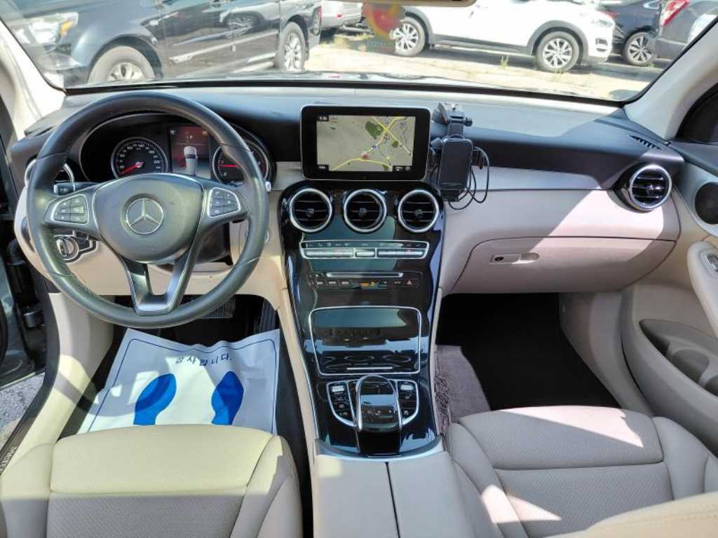 Mercedes Benz GLC Class 2018 Gris - Importación desde Corea - HF Imports Iquique - Foto 15