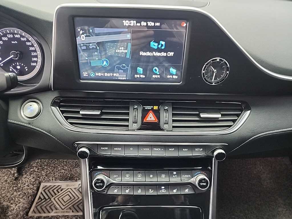 HYUNDAI Grandeur - Vista 10