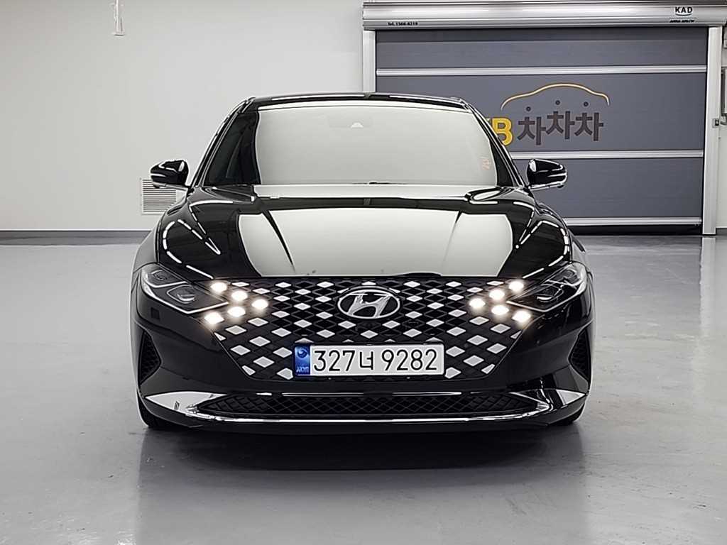 HYUNDAI Grandeur - Vista 2