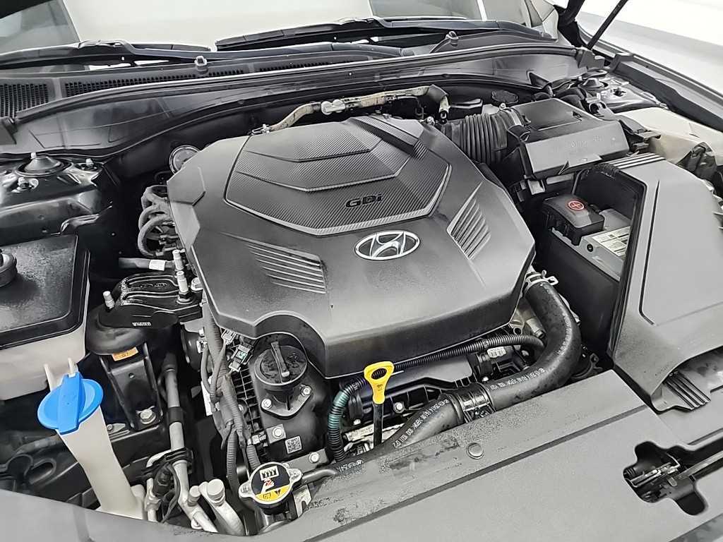 HYUNDAI Grandeur - Vista 5