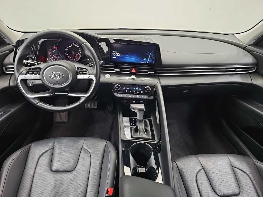 HYUNDAI Avante - Vista 7