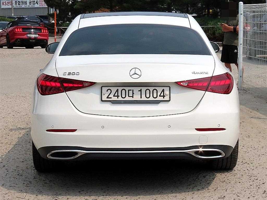 Mercedes Benz C Class - Vista 4
