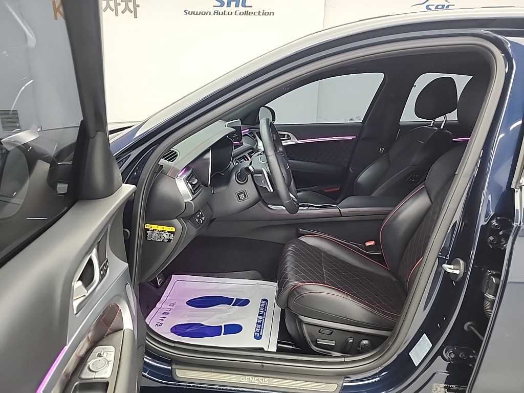 Genesis G70 - Vista 11