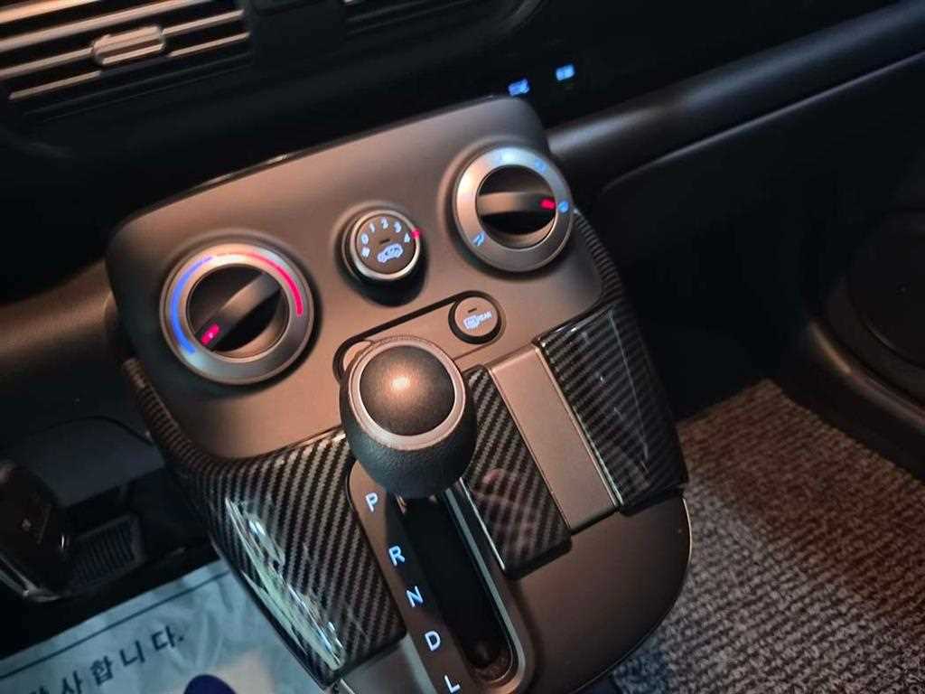 HYUNDAI Casper - Vista 11