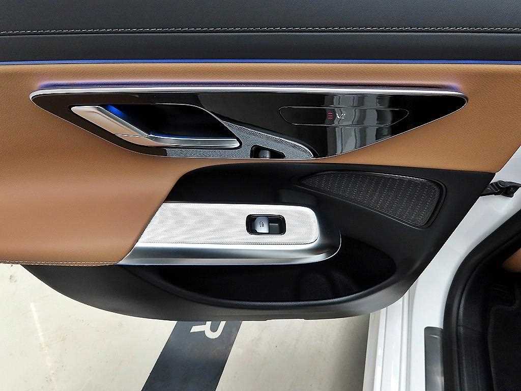 Mercedes Benz E class - Vista 12