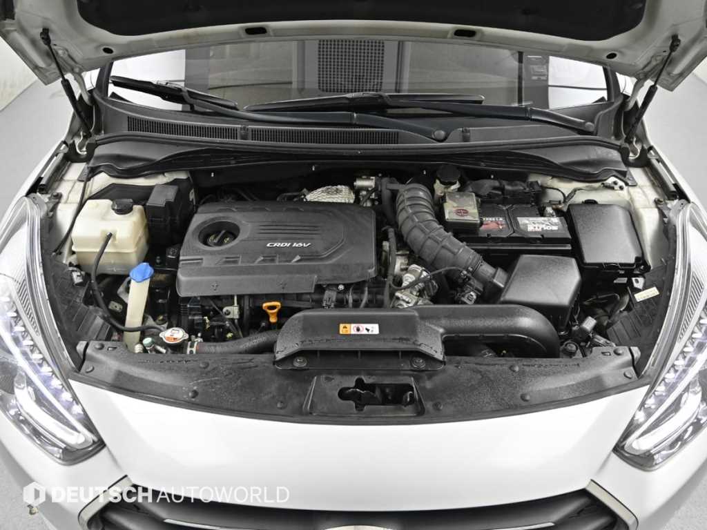 HYUNDAI i40 - Vista 7