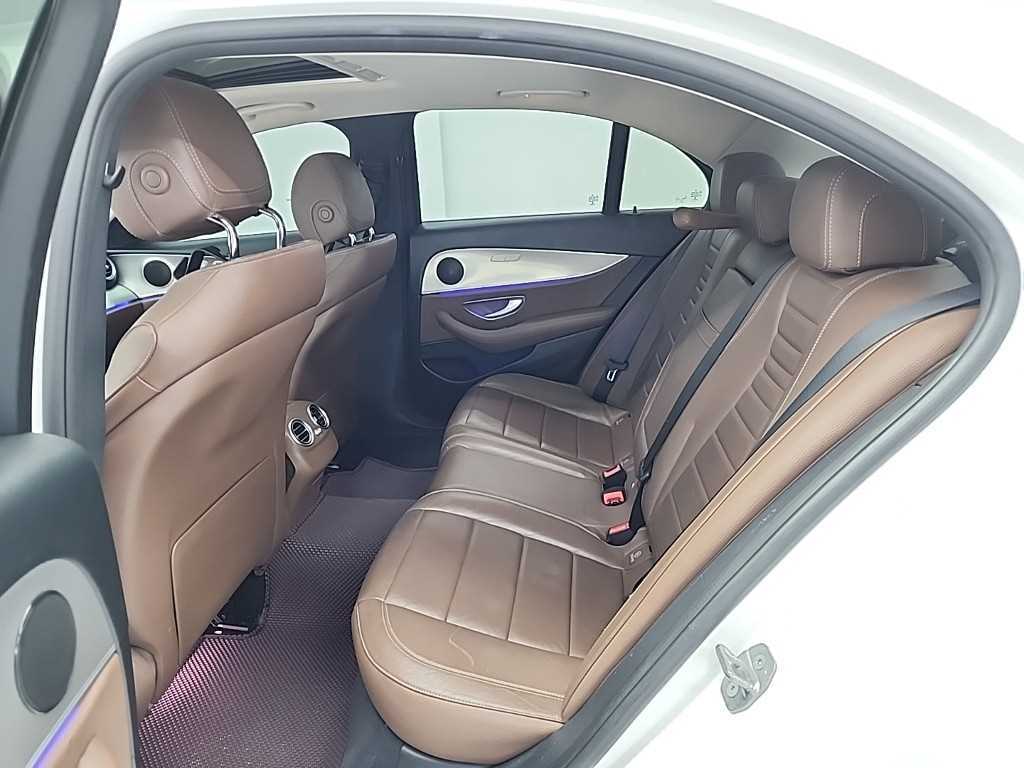 Mercedes Benz E class 2017 Blanco - Importación desde Corea - HF Imports Iquique - Foto 13