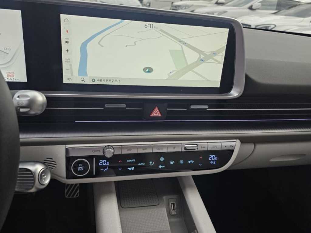 HYUNDAI Ioniq 6 - Vista 9