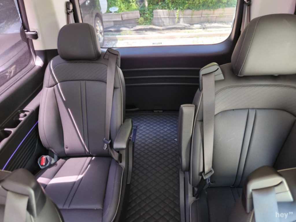 HYUNDAI Staria - Vista 9