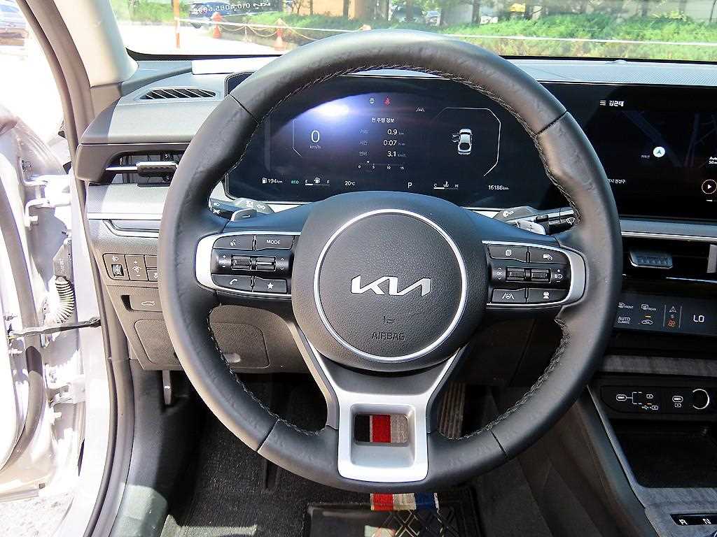 KIA K5 - Vista 8