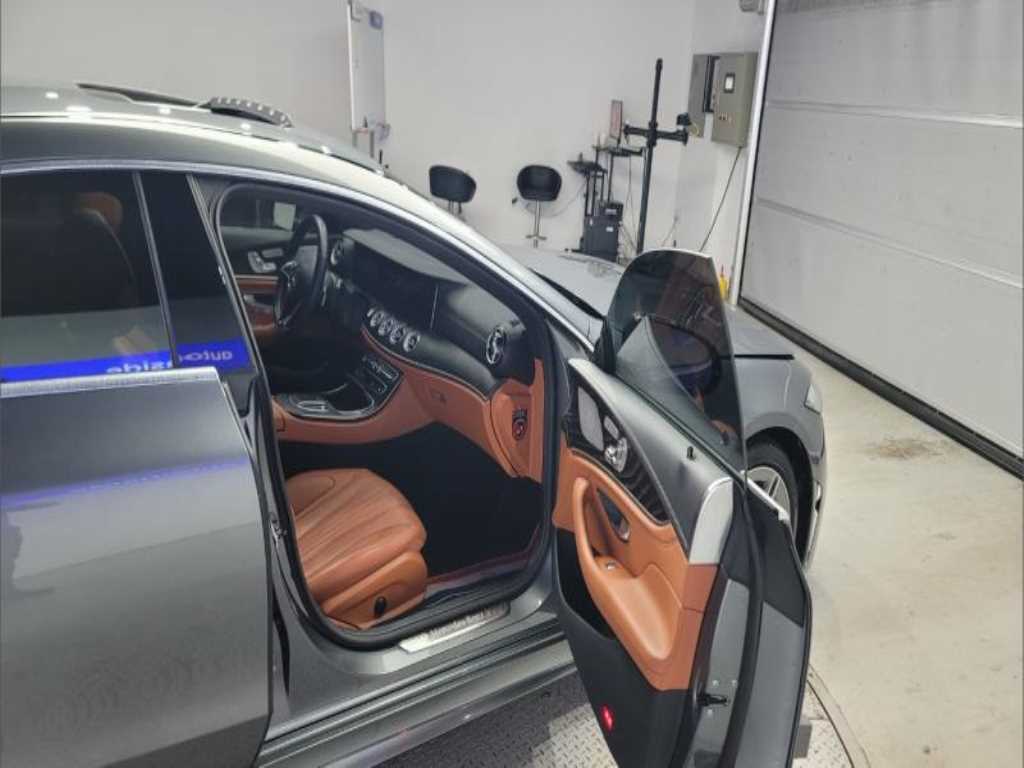 Mercedes Benz CLS Class - Vista 9