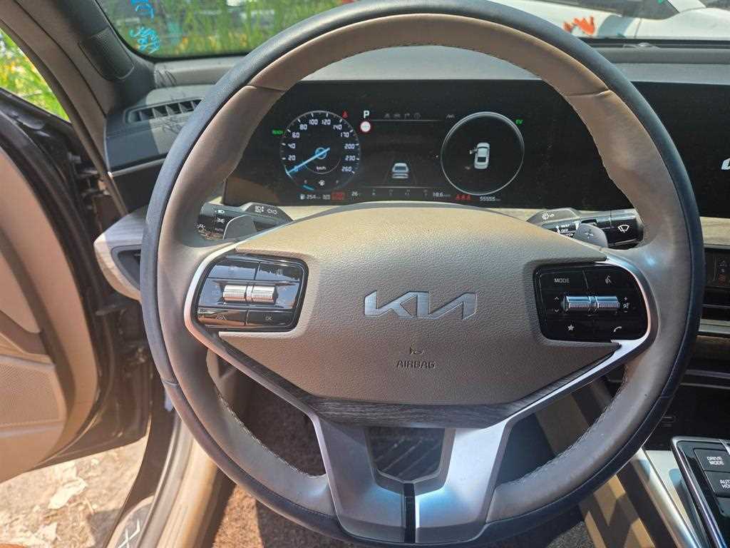 KIA K8 - Vista 3