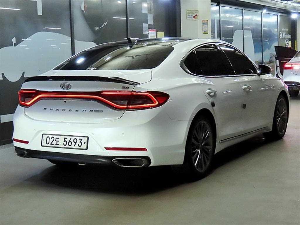 HYUNDAI Grandeur - Vista 4