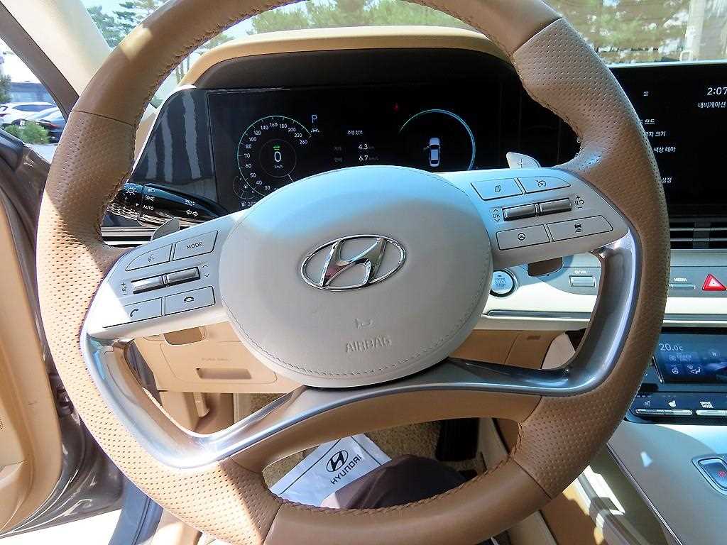 HYUNDAI Grandeur - Vista 8