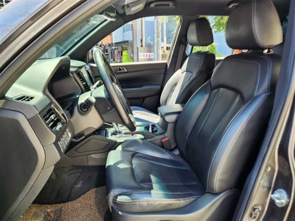 Ssangyong Rexton - Vista 9