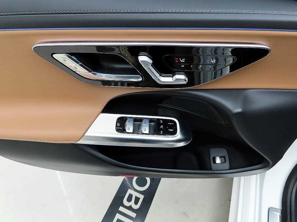 Mercedes Benz E class - Vista 11