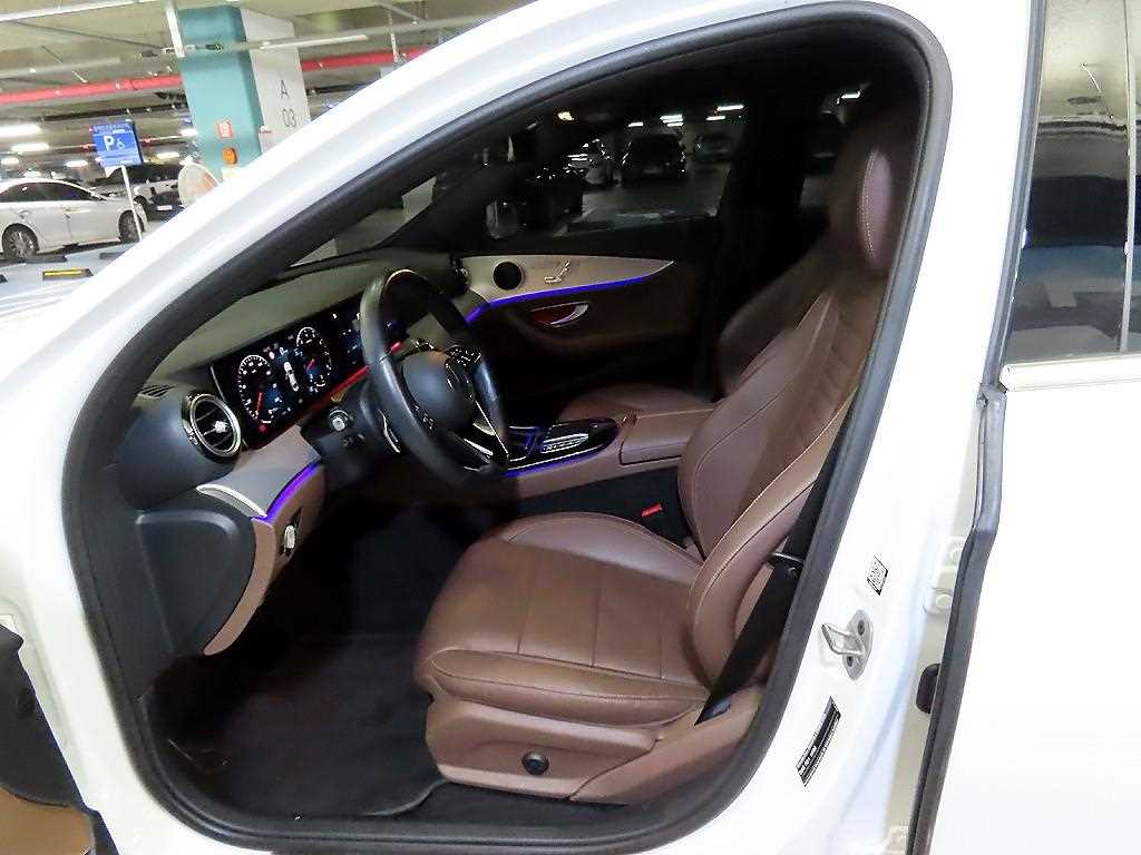 Mercedes Benz E class - Vista 6