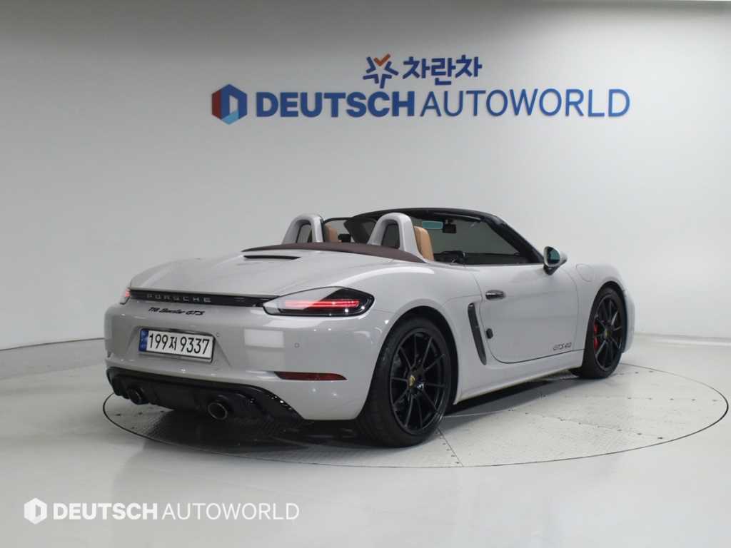 Porsche 718 - Vista 2