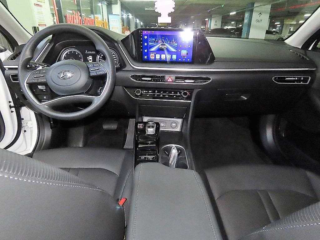 HYUNDAI Sonata - Vista 10