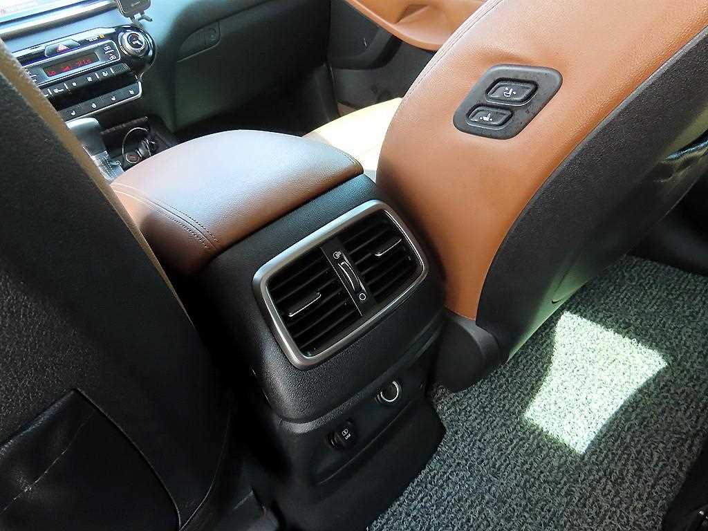 KIA Sorento 2018 Blanco - Importación desde Corea - HF Imports Iquique - Foto 17