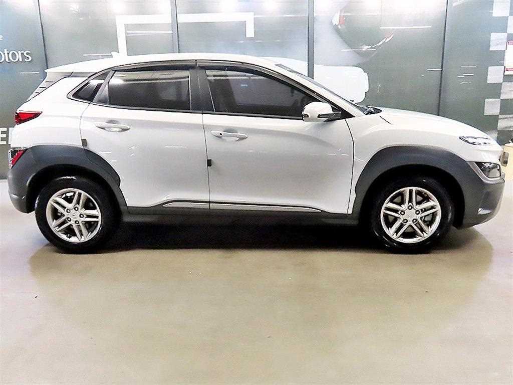 HYUNDAI Kona - Vista 4