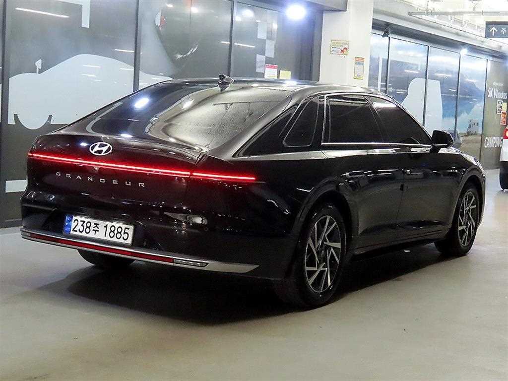 HYUNDAI Grandeur - Vista 4