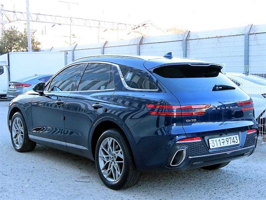 Genesis GV70 - Vista 3