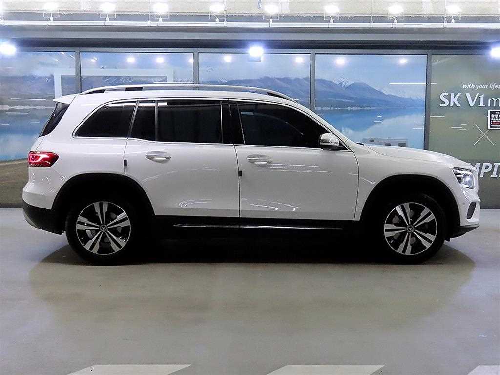 Mercedes Benz GLB Class - Vista 3