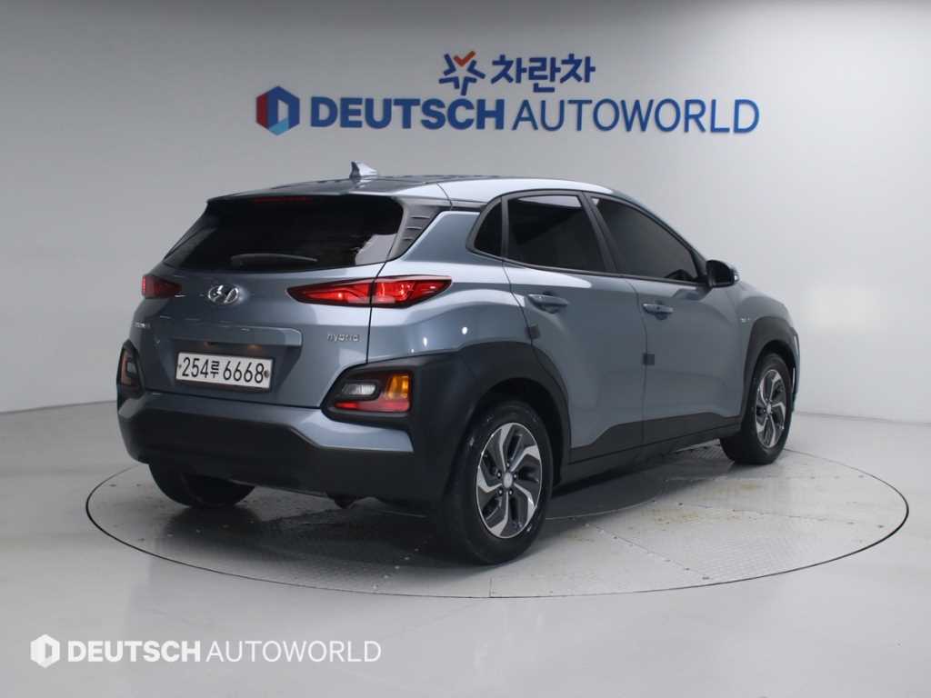 HYUNDAI Kona - Vista 2