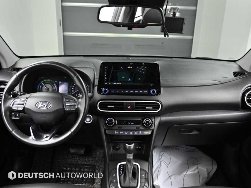 HYUNDAI Kona - Vista 7