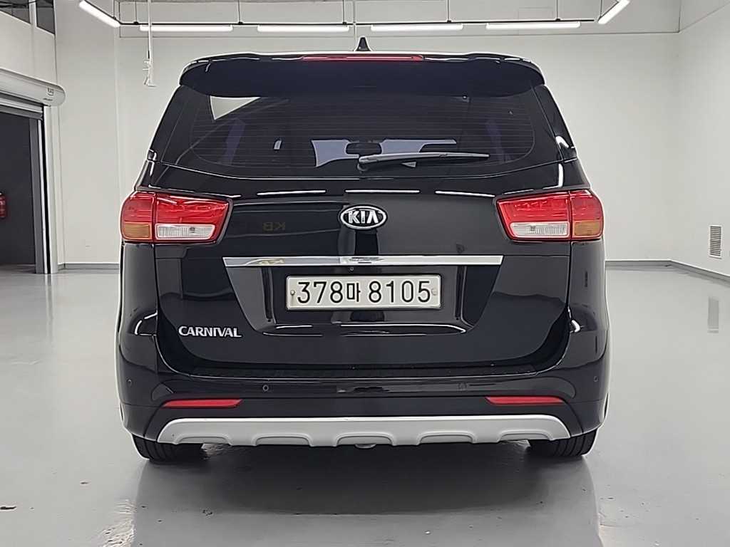 KIA Carnival - Vista 3