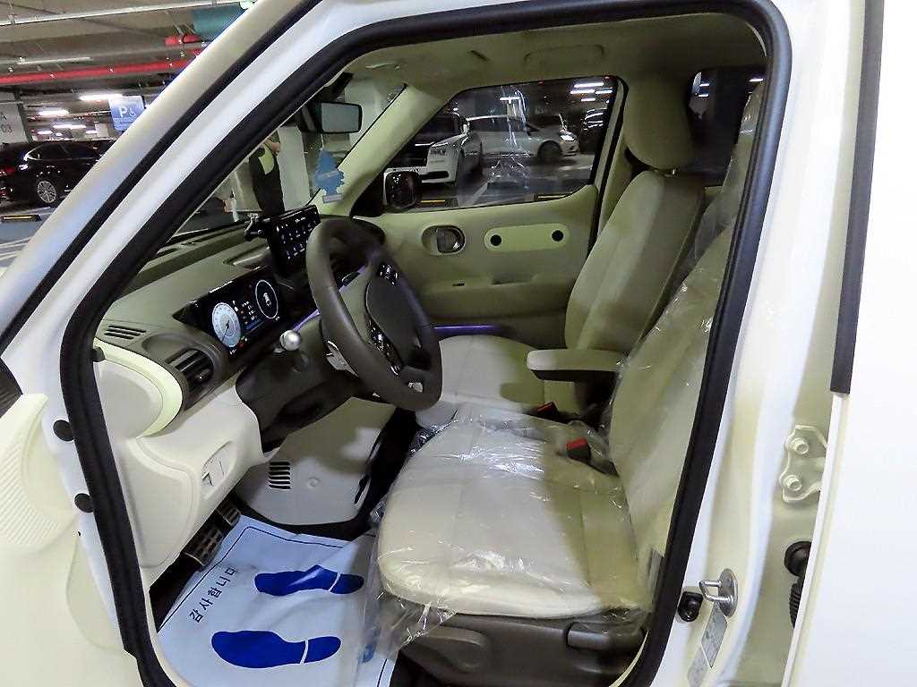 HYUNDAI Casper - Vista 6