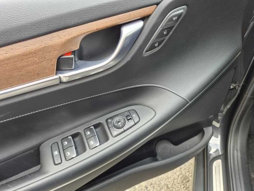 HYUNDAI Grandeur - Vista 8