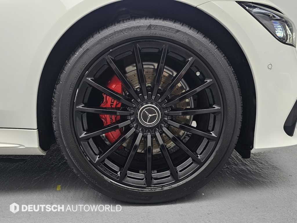 Mercedes Benz AMG GT - Vista 5