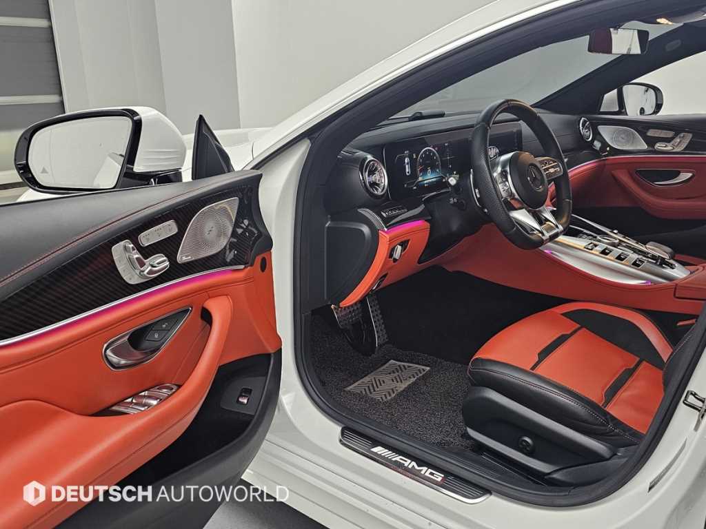 Mercedes Benz AMG GT - Vista 11