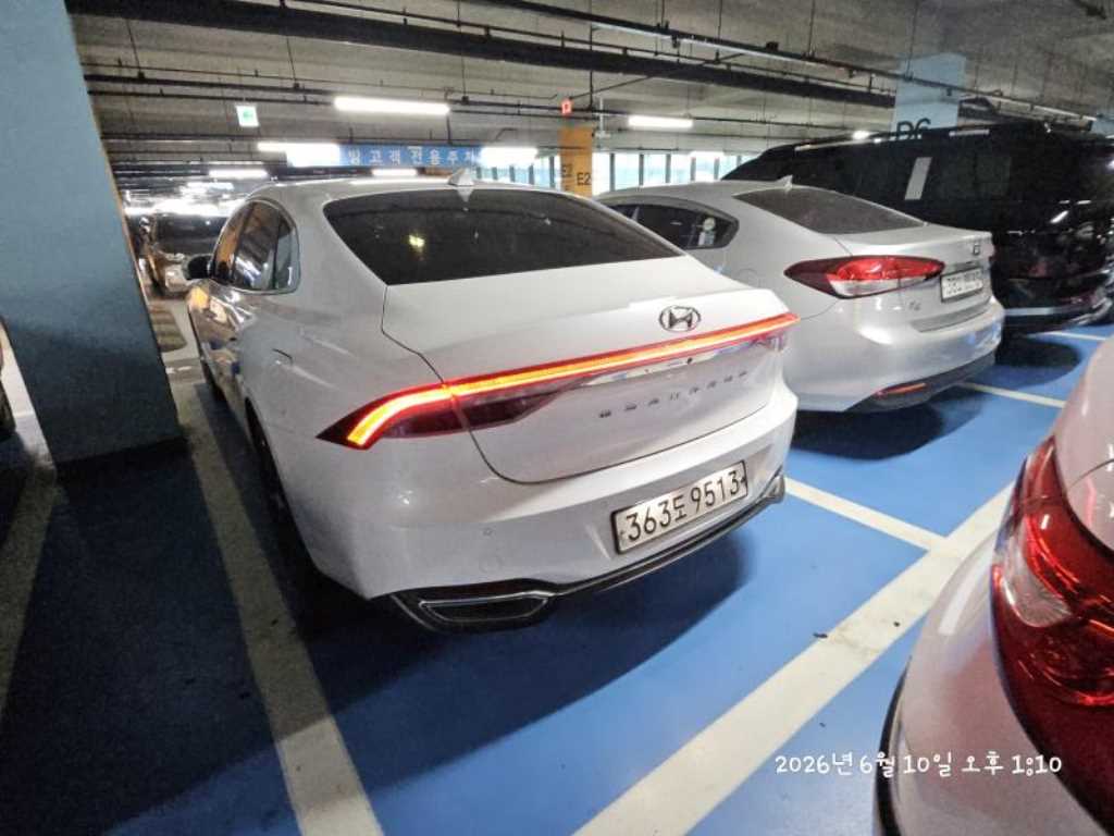 HYUNDAI Grandeur - Vista 3