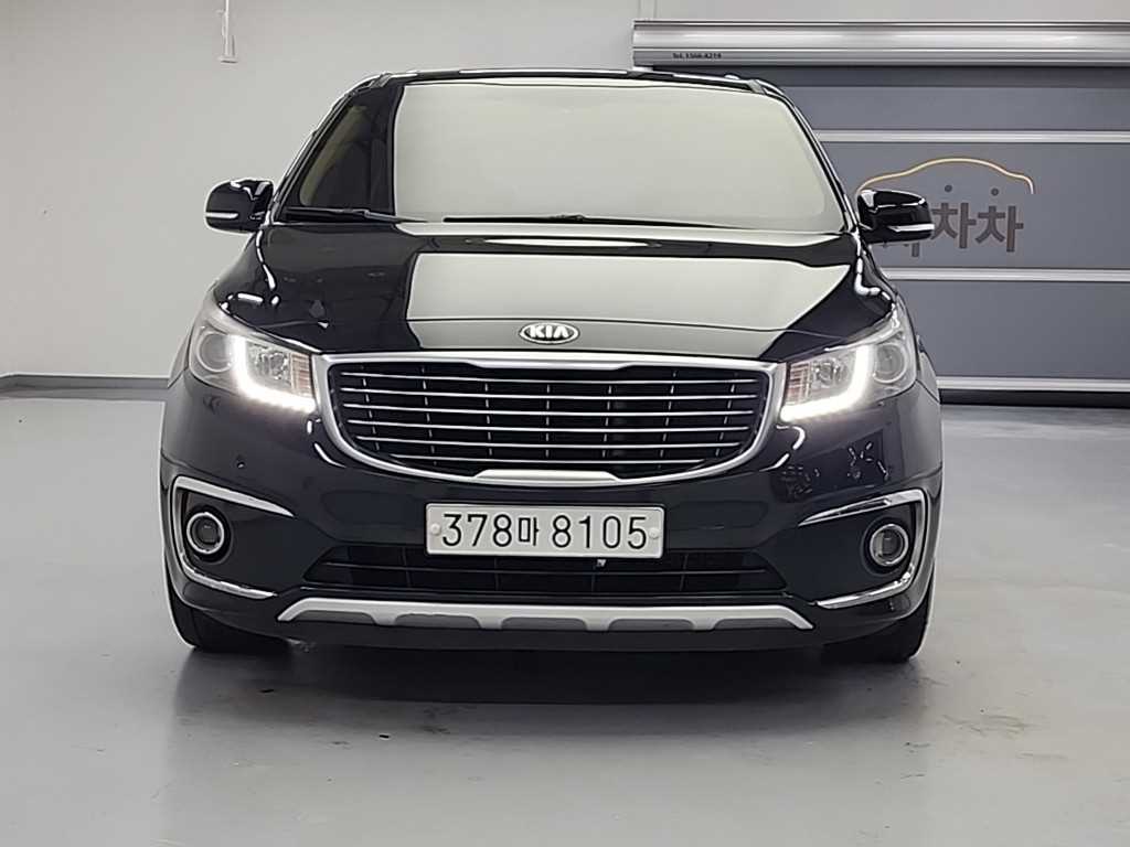 KIA Carnival - Vista 2