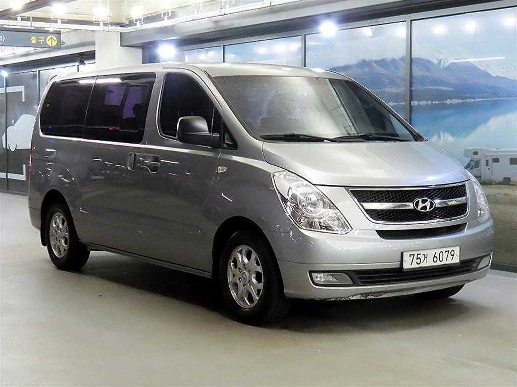HYUNDAI Starex 2012 Gris - Importación desde Corea - HF Imports Iquique - Foto 1