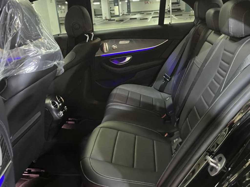 Mercedes Benz E class - Vista 7