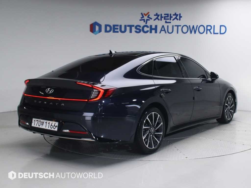 HYUNDAI Sonata - Vista 2
