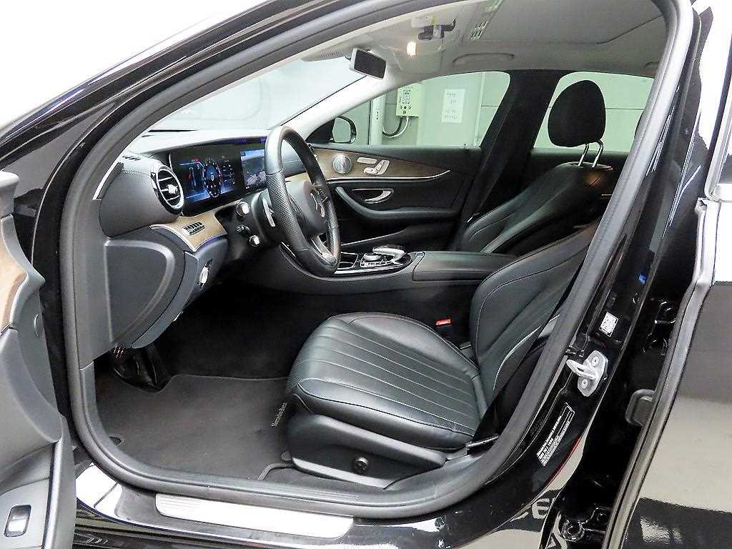 Mercedes Benz E class - Vista 5