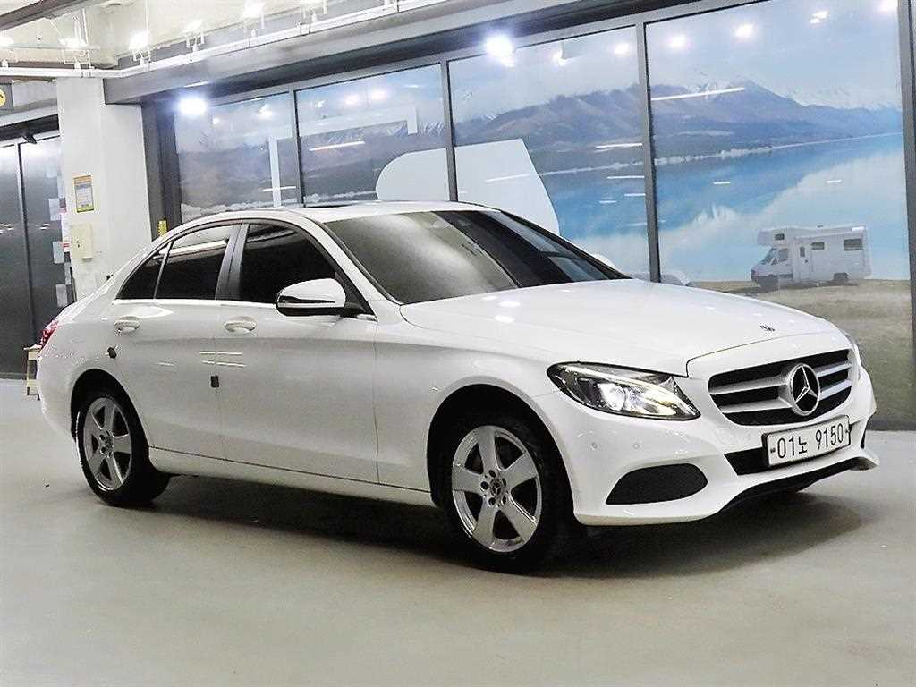 Mercedes Benz C Class 2017 Blanco - Importación desde Corea - HF Imports Iquique - Foto 1