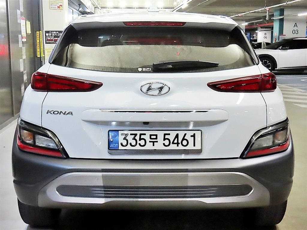 HYUNDAI Kona - Vista 6