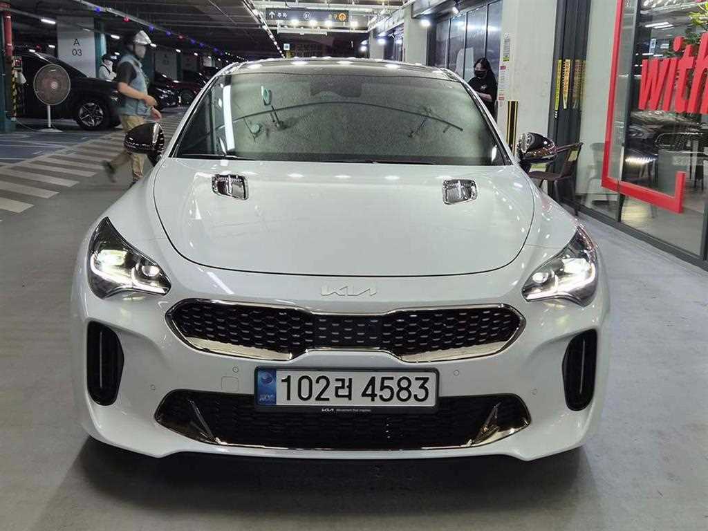 KIA Stinger - Vista 2