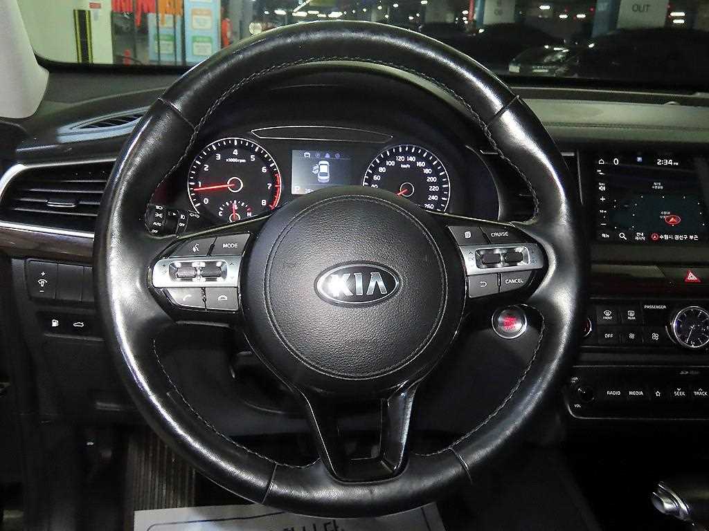 KIA K7 - Vista 8