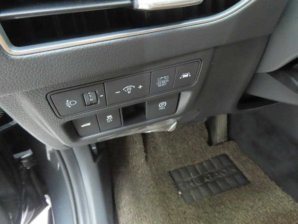 HYUNDAI Sonata - Vista 11