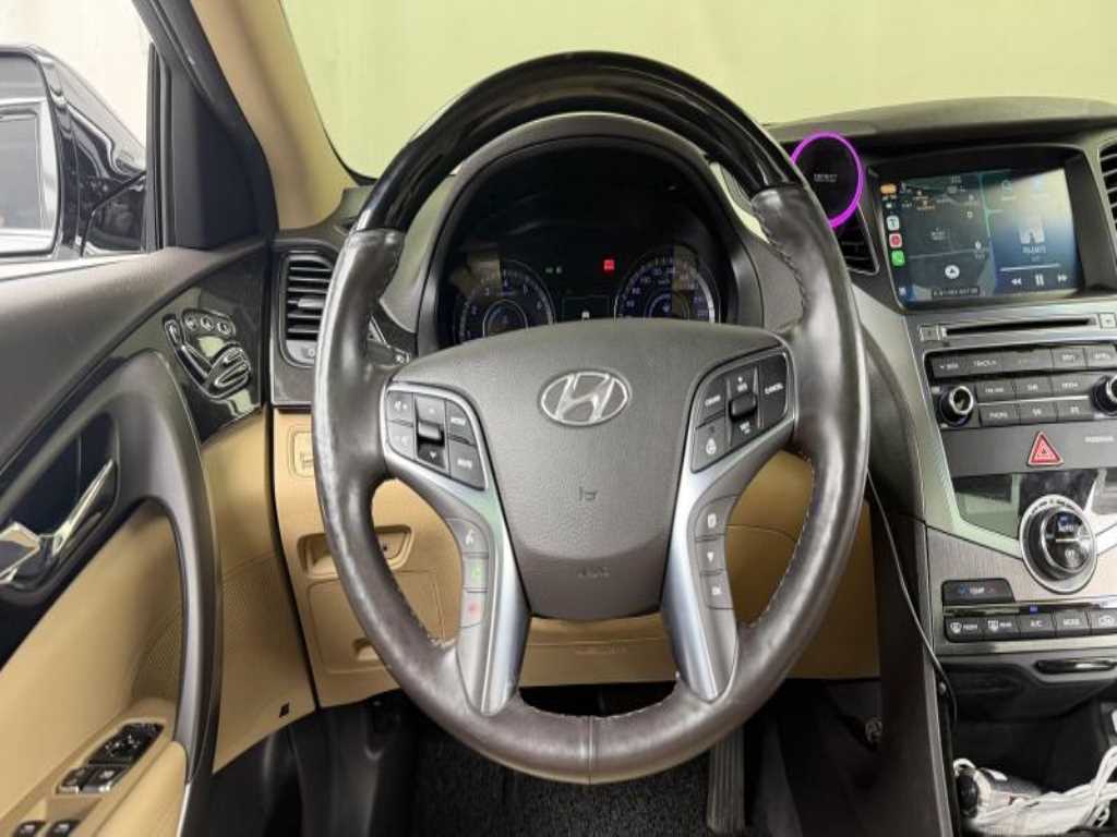 HYUNDAI Grandeur - Vista 7