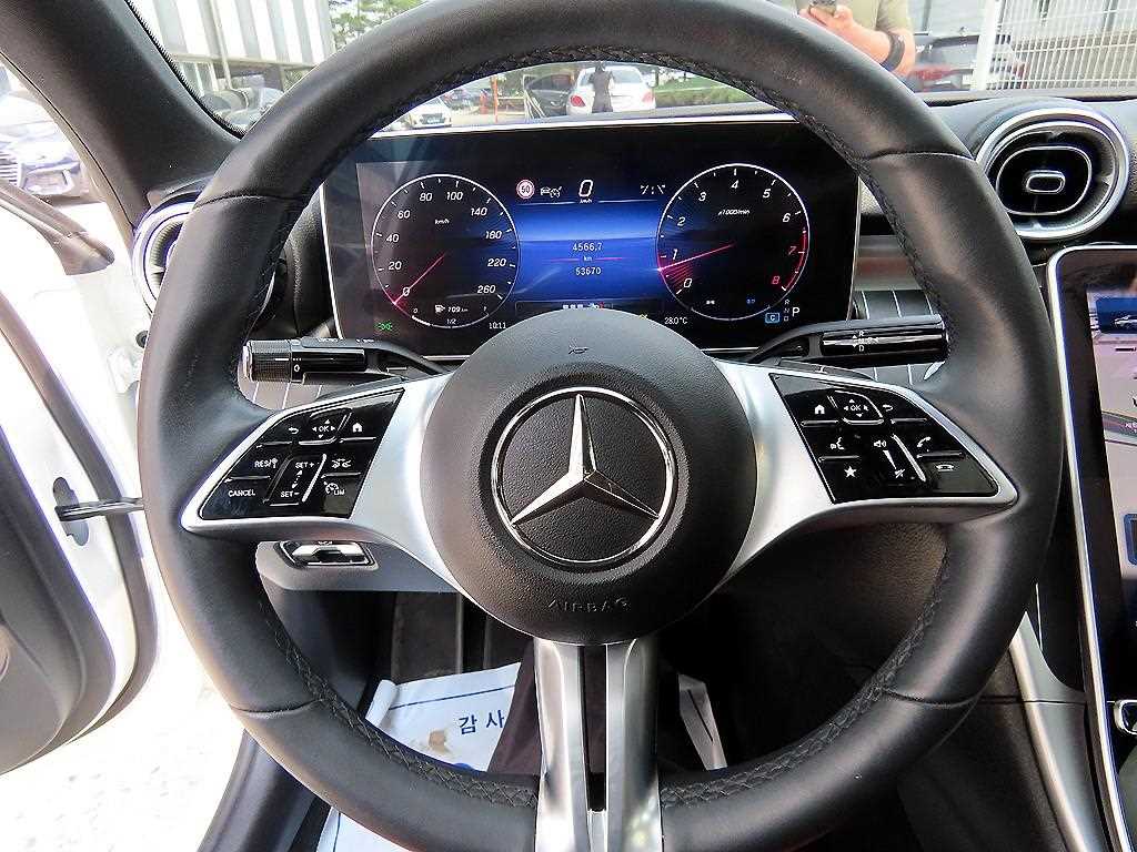 Mercedes Benz C Class - Vista 8