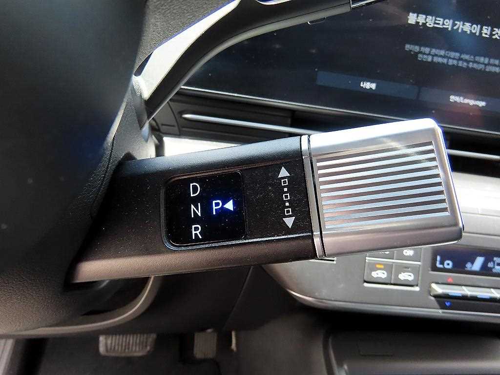 HYUNDAI Kona - Vista 10